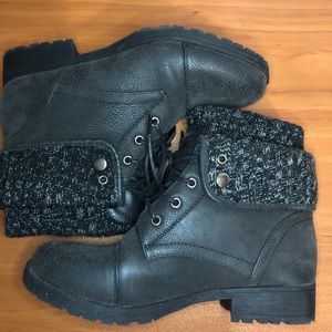 Size 8 black boots